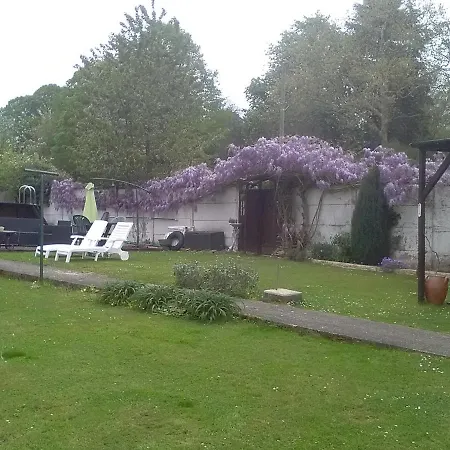 La Lune בית הארחה