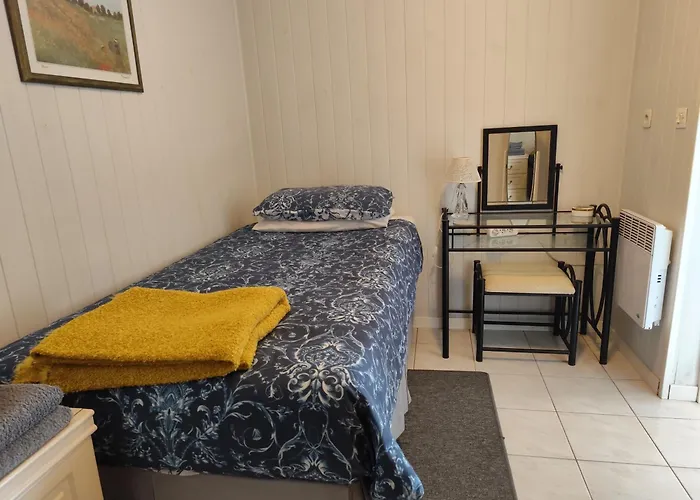 La Lune 招待所 3*